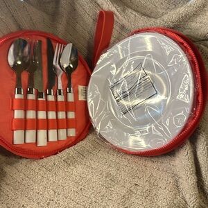 Sunny Life Picnic for 2 zipper kit - 2 plastic plates/ Silverware